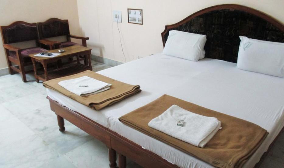 Hotel Geethanjali Residency Bhadrachalam Ngoại thất bức ảnh