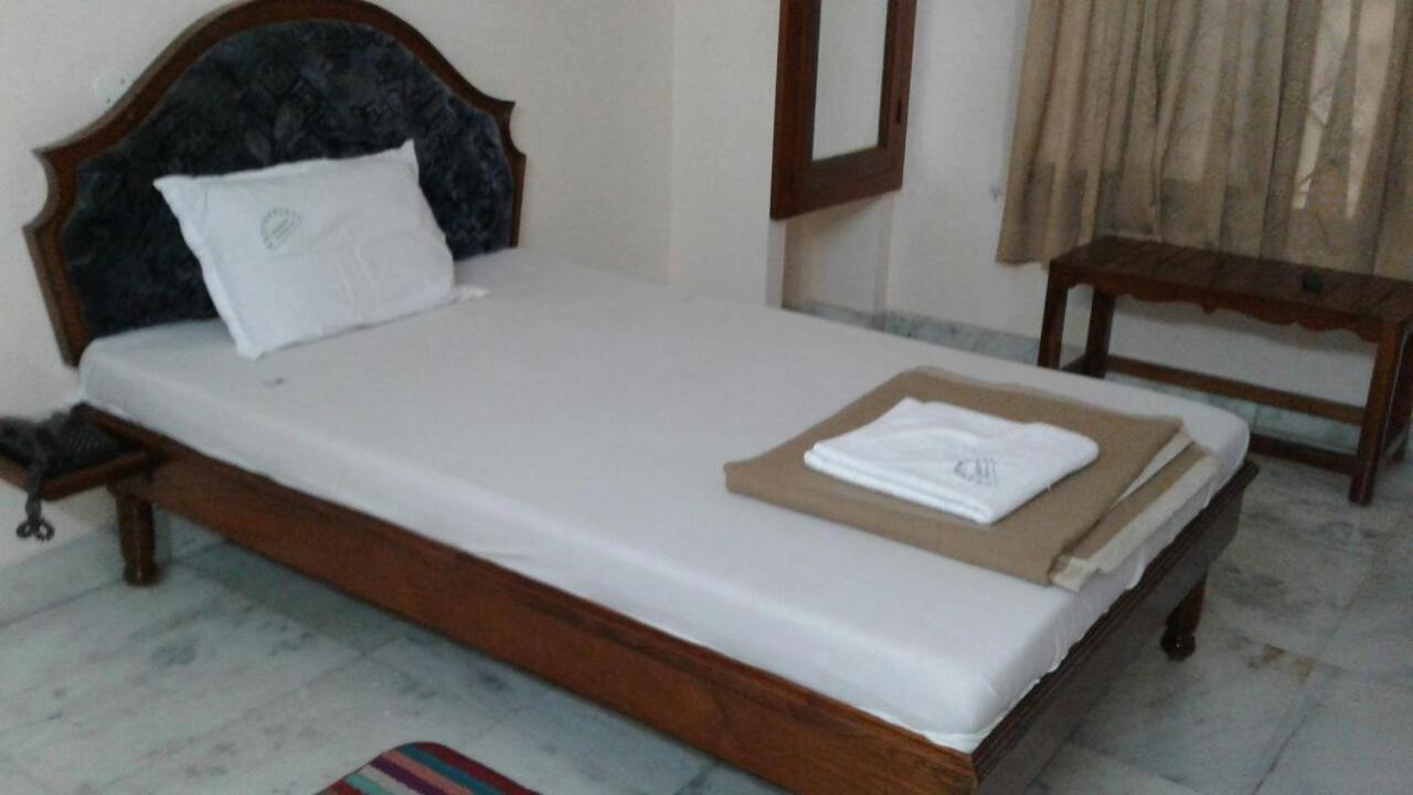 Hotel Geethanjali Residency Bhadrachalam Ngoại thất bức ảnh